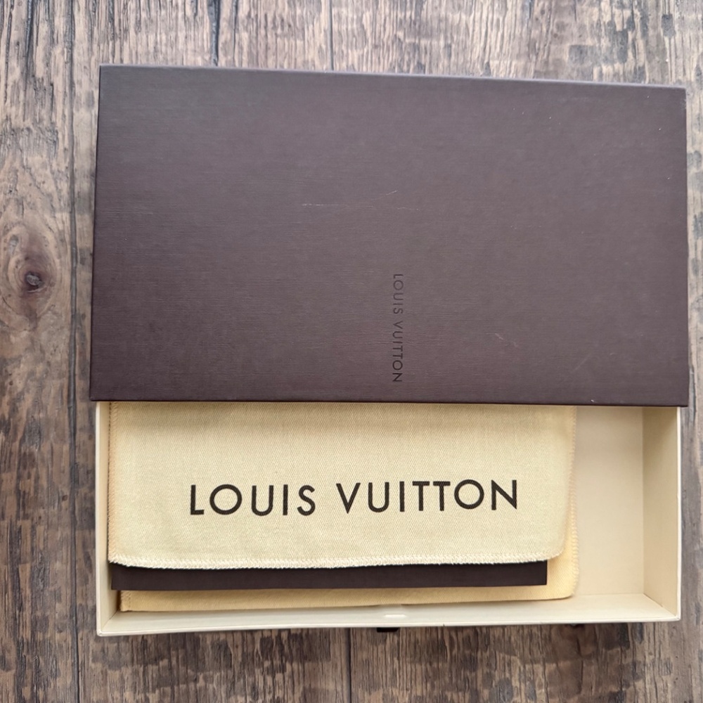 Louis Vuitton "Zippy" Box and Dust Cover